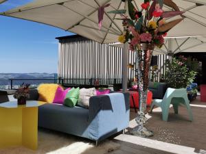 Rainbow Loungetisch klein 3
